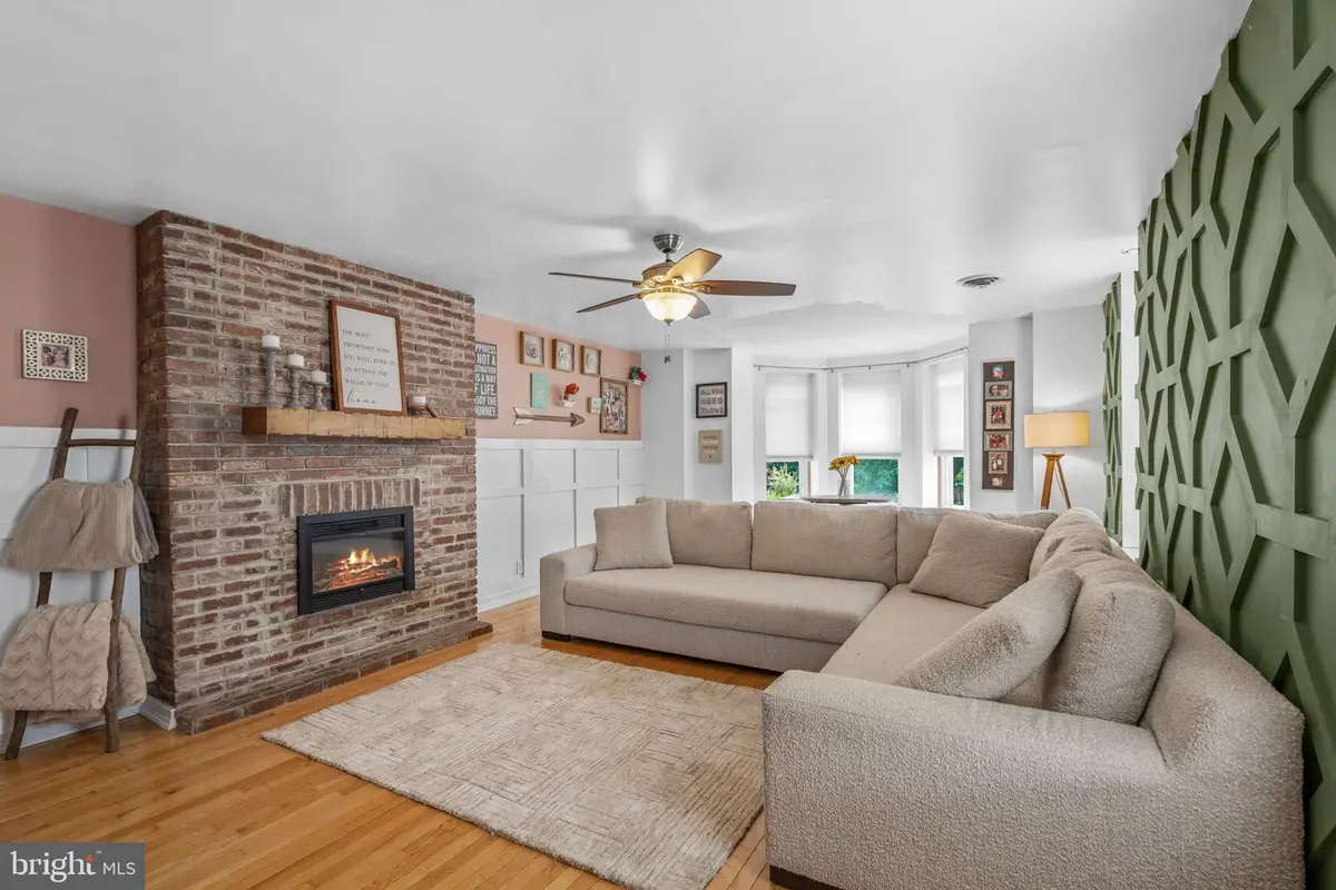 122 Sumac St, Philadelphia, PA 19128 - #1