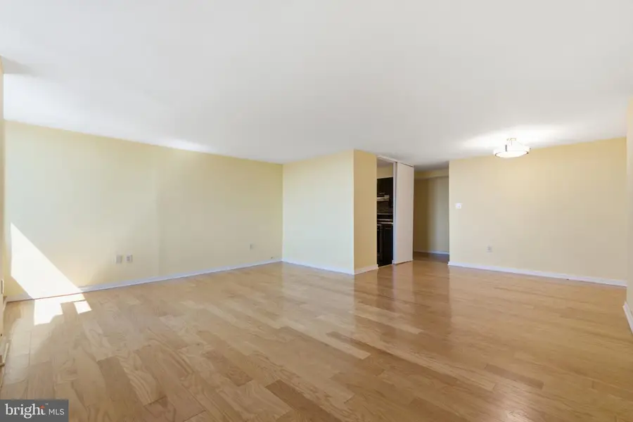 604-36 S Washington Sq #2505, Philadelphia, PA 19106 - #3