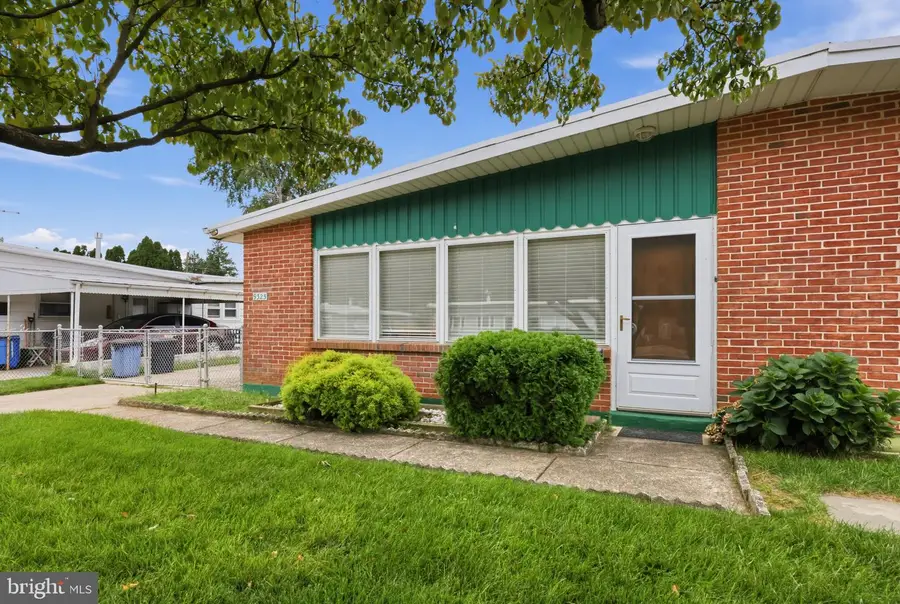 9325 Trout Rd, Philadelphia, PA 19115 - #3