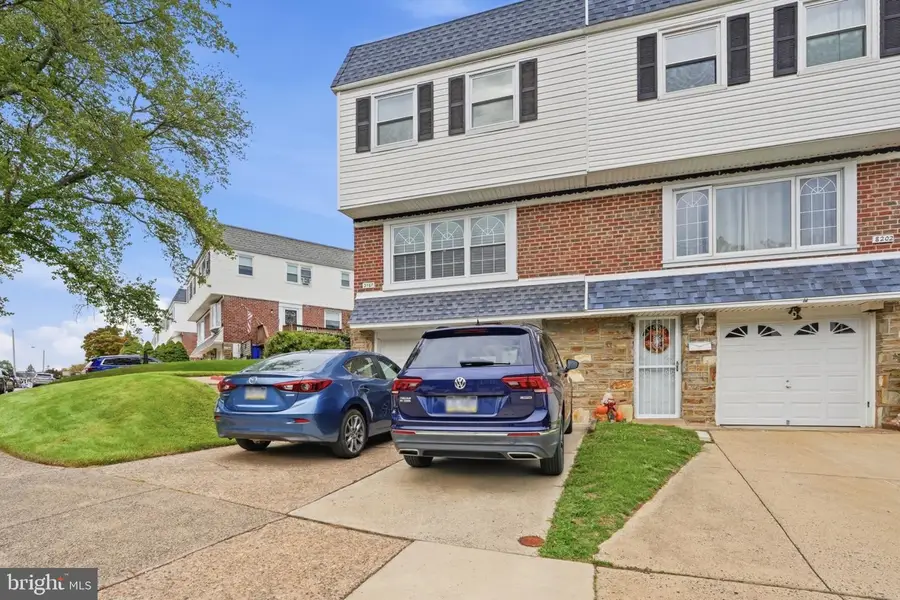 3167 Stanwood St, Philadelphia, PA 19136 - #2