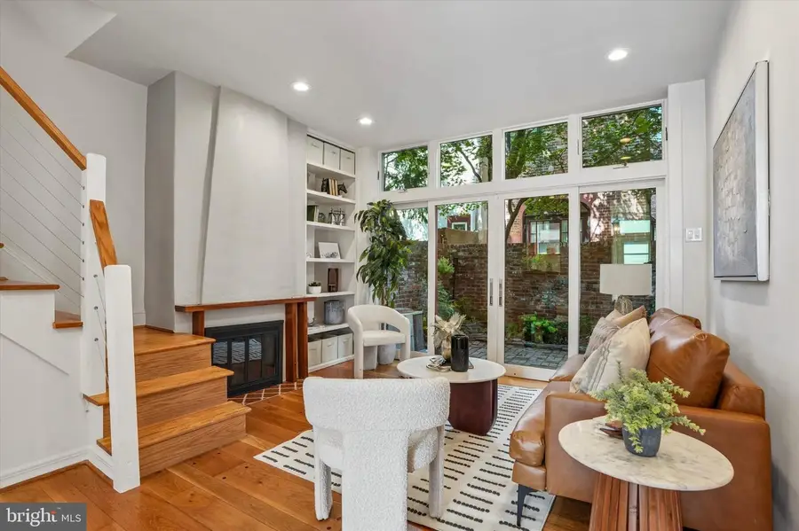 2045 Waverly St, Philadelphia, PA 19146 - #3