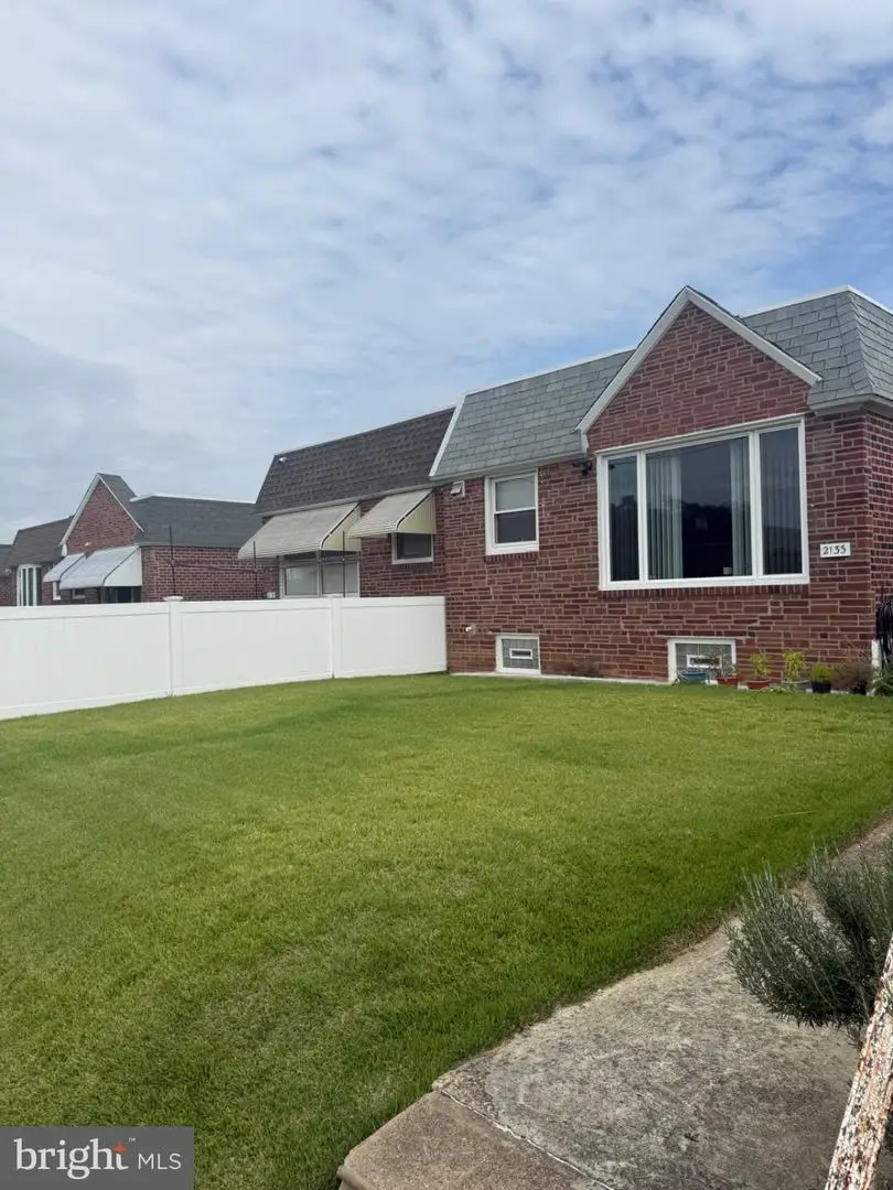 2133 Faunce St, Philadelphia, PA 19152 - #1