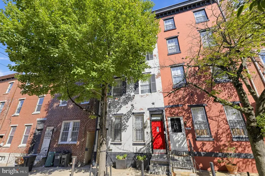 1219 N Randolph St #3f, Philadelphia, PA 19122 - #2