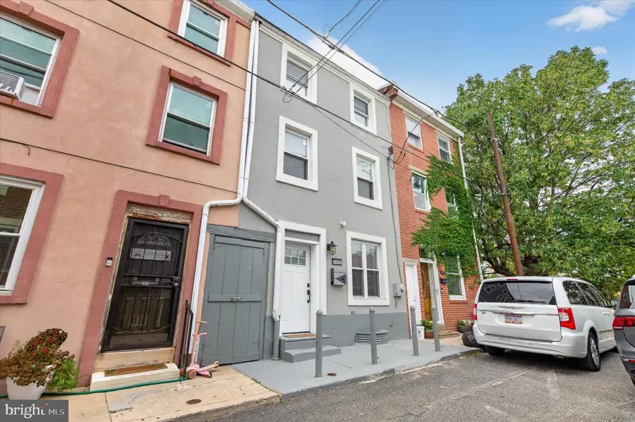 1432 N Leithgow St, Philadelphia, PA 19122 - #3