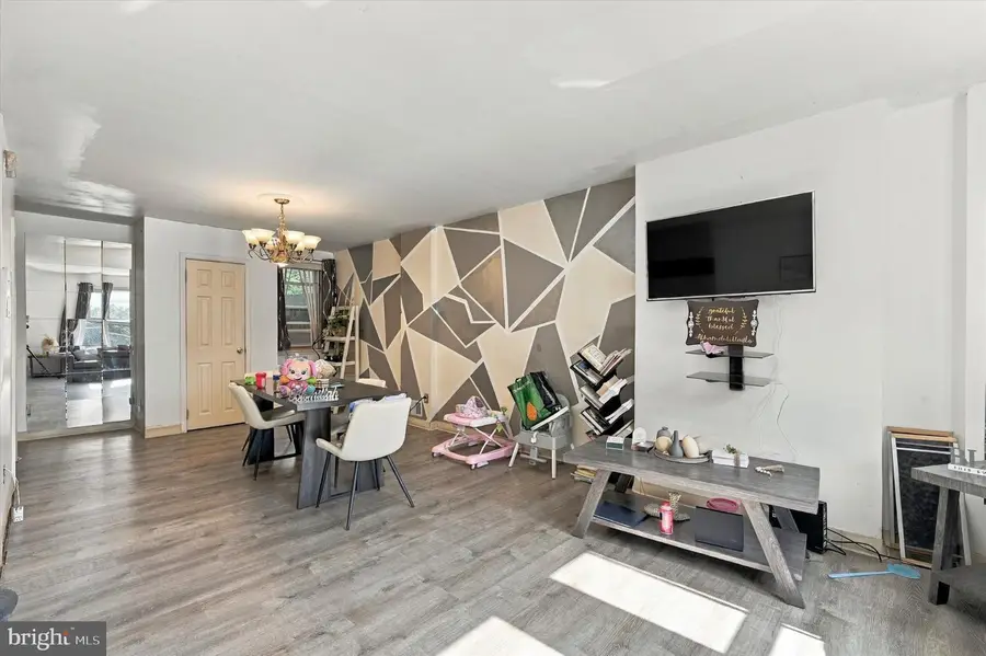 337 E Haines St, Philadelphia, PA 19144 - #2