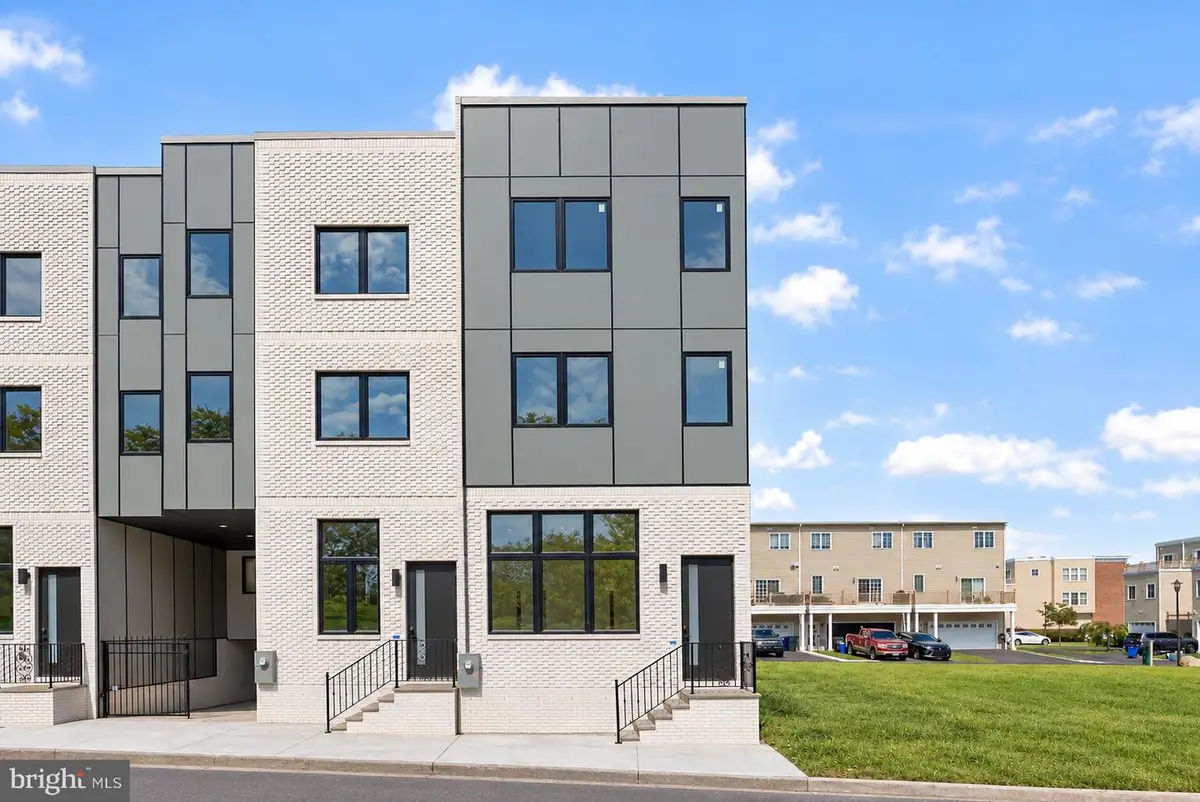 2423 Hartranft St, Philadelphia, PA 19145 - #1