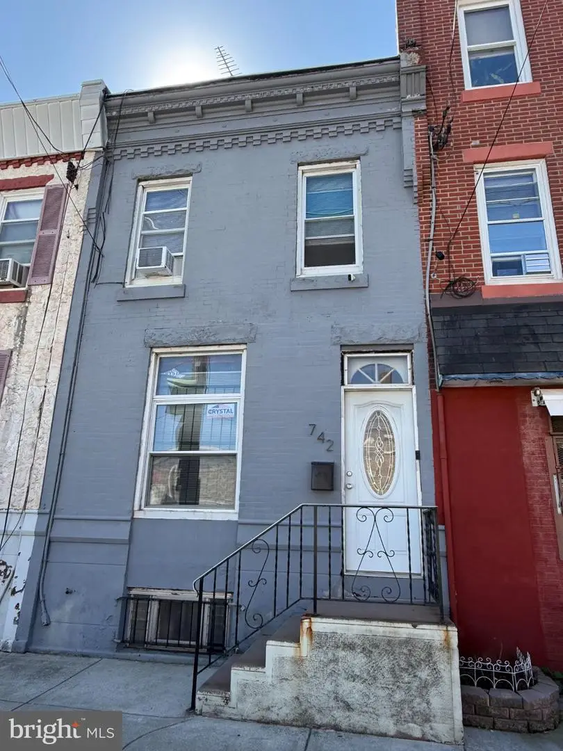 742 W Moyamensing Ave, Philadelphia, PA 19148 - #1