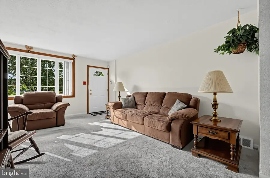 8664 Jackson St, Philadelphia, PA 19136 - #2