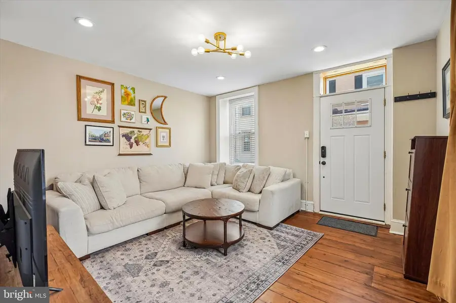 223 Grape St, Philadelphia, PA 19128 - #3