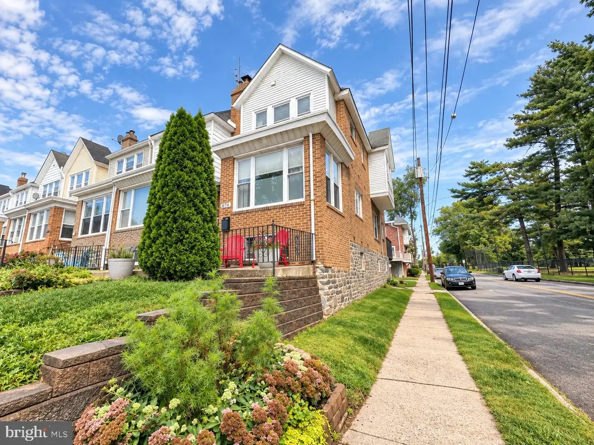 674 Wendover St, Philadelphia, PA 19128 - #1