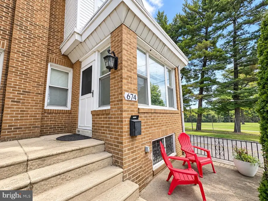 674 Wendover St, Philadelphia, PA 19128 - #2