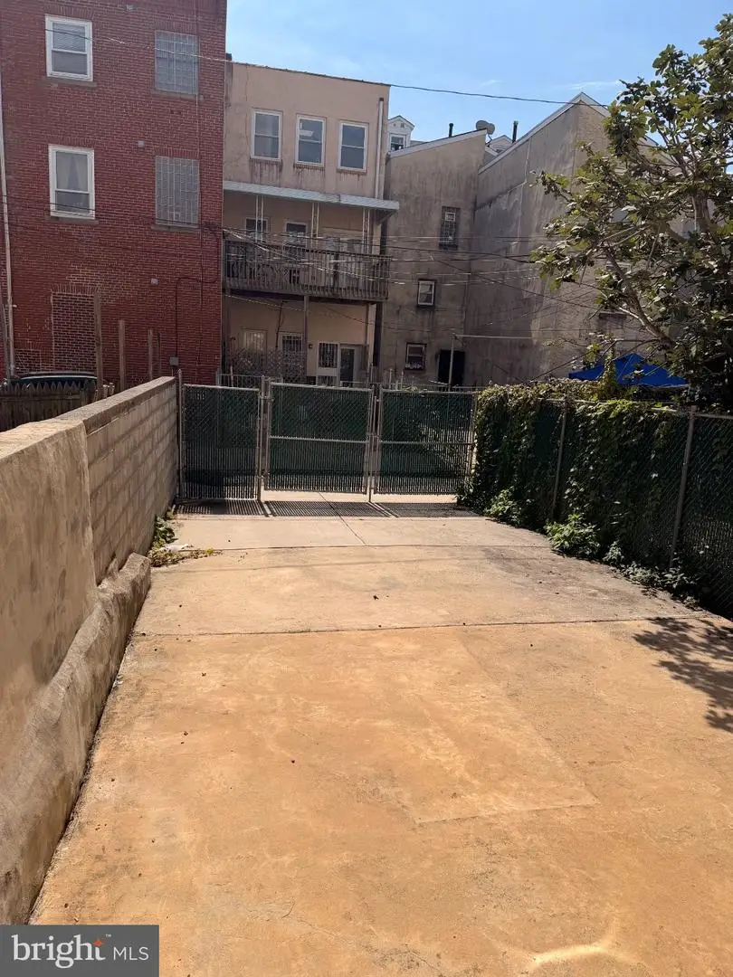 1202 Mt Vernon St, Philadelphia, PA 19123 - #3