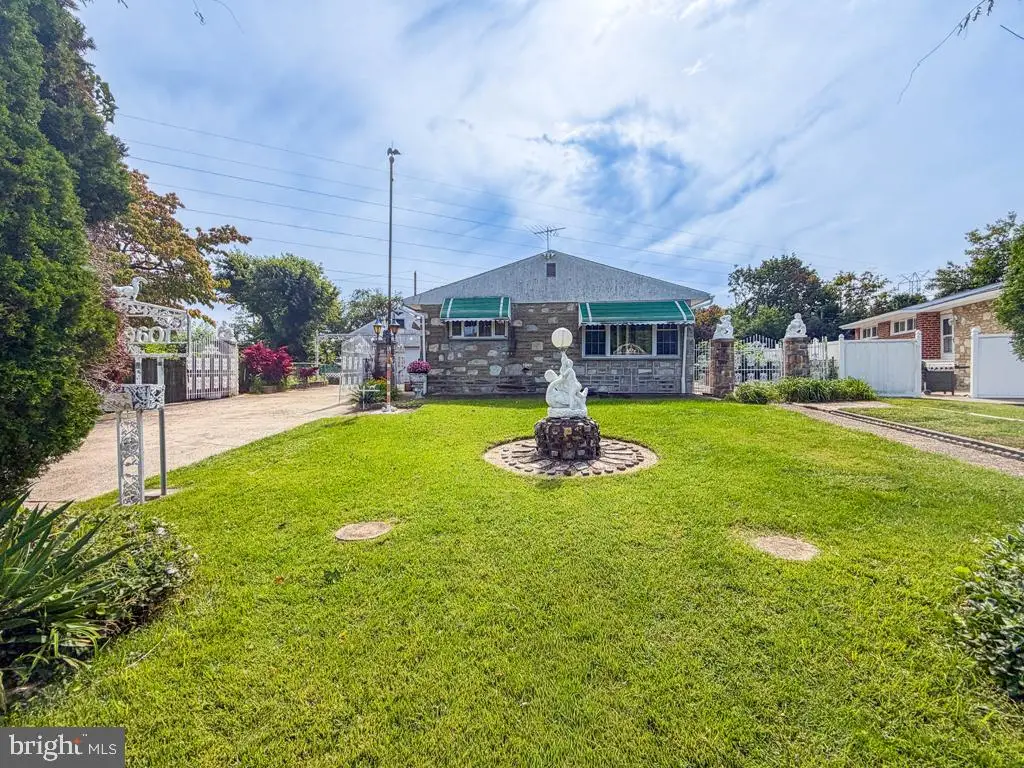 9601 Dedaker St, Philadelphia, PA 19115 - #1