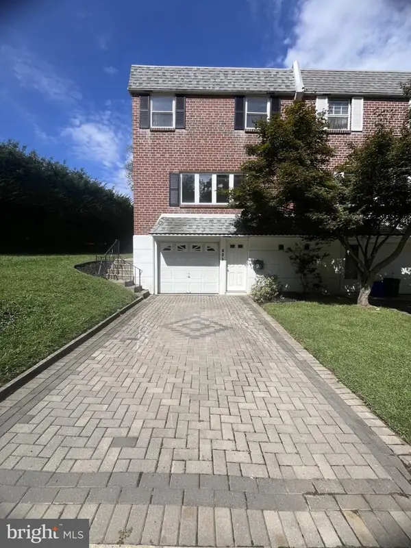 825 W Bells Mill Rd, PHILADELPHIA, PA 19128