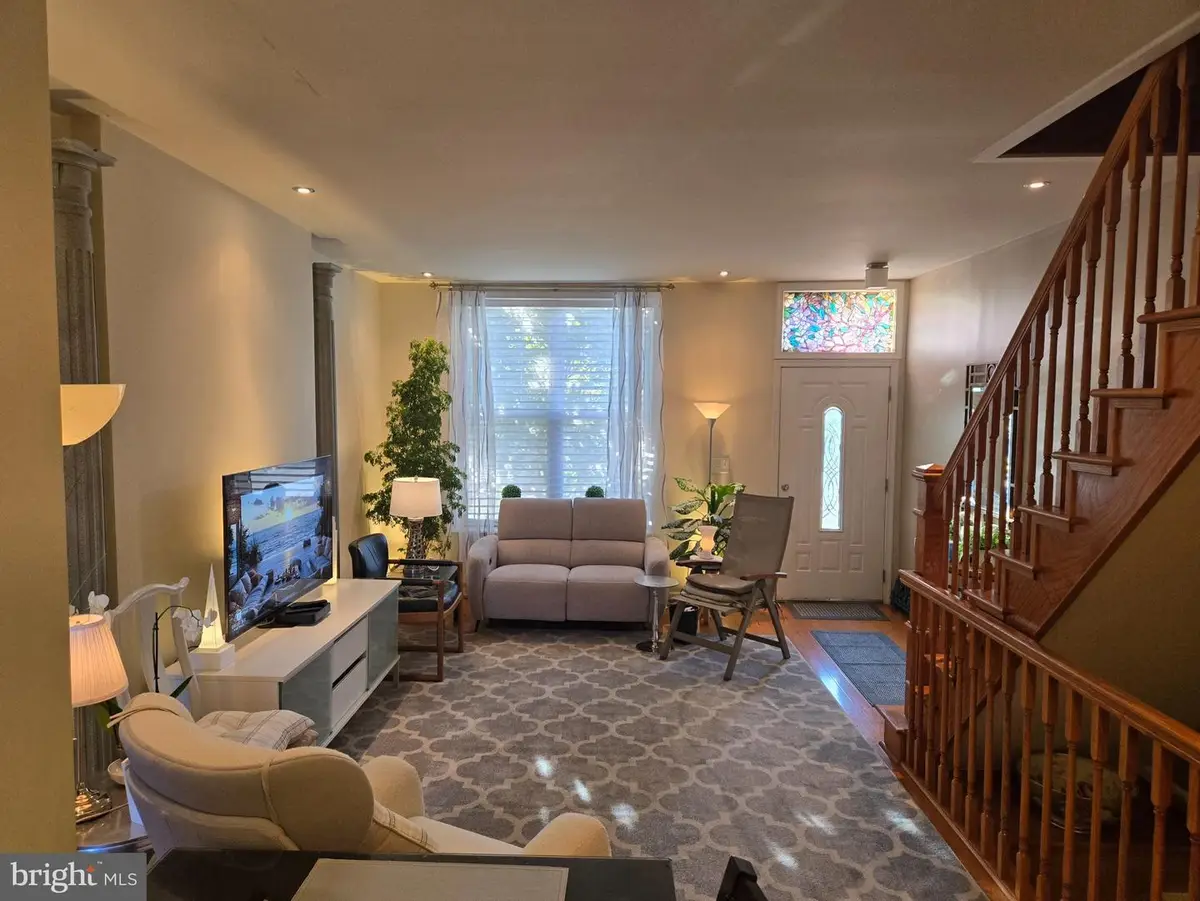 2119 S 18th St, Philadelphia, PA 19145 - #1