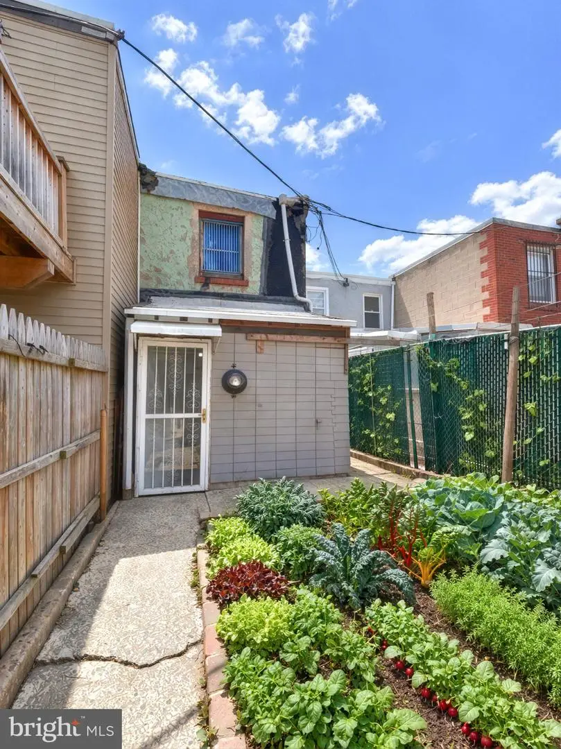 1813 E Hazzard St, Philadelphia, PA 19125 - #2