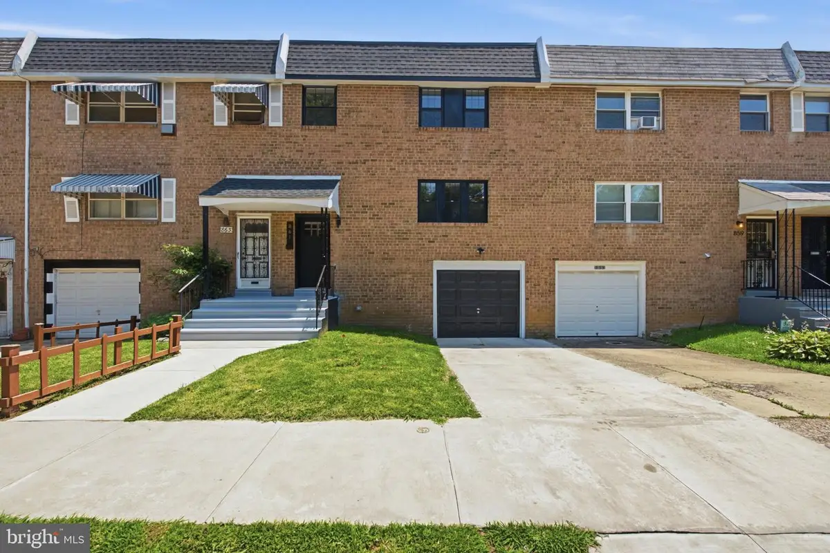 861 N 7th St, Philadelphia, PA 19123 - #1