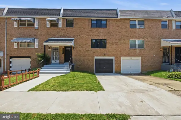861 N 7th St, PHILADELPHIA, PA 19123