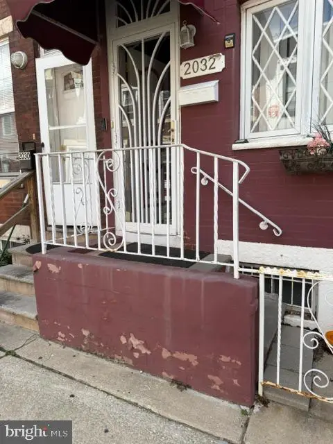 2032 Pierce St, Philadelphia, PA 19145 - #2