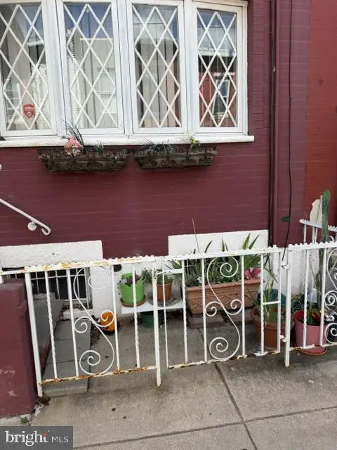 2032 Pierce St, Philadelphia, PA 19145 - #3