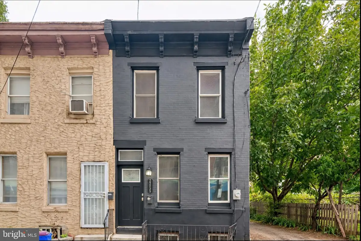 2255 Waterloo St, Philadelphia, PA 19133 - #1