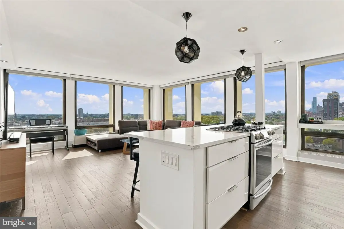 220 Locust St #12gs, Philadelphia, PA 19106 - #1