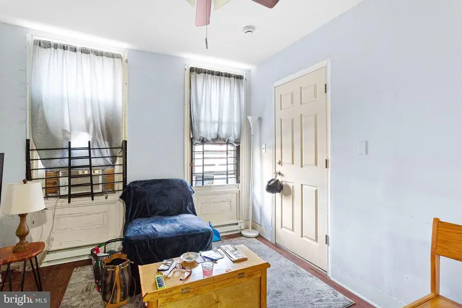 526 W Cambria St, Philadelphia, PA 19133 - #2