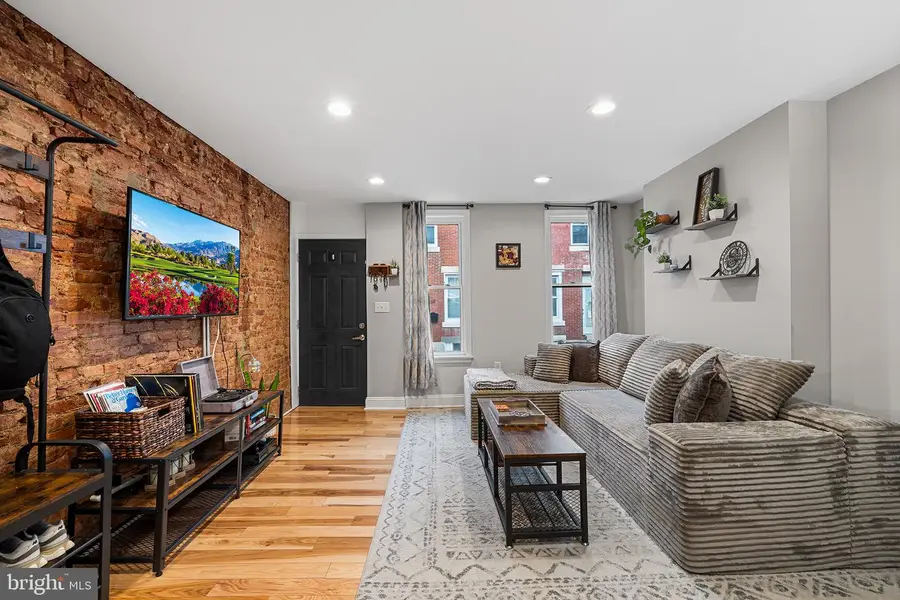 2038 Pierce St, Philadelphia, PA 19145 - #2