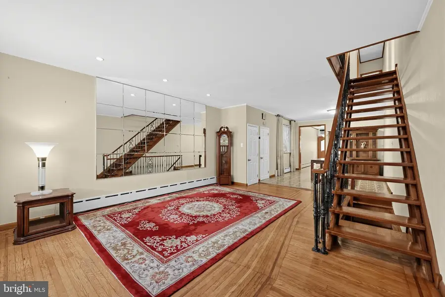 1424 W Shunk St, Philadelphia, PA 19145 - #2