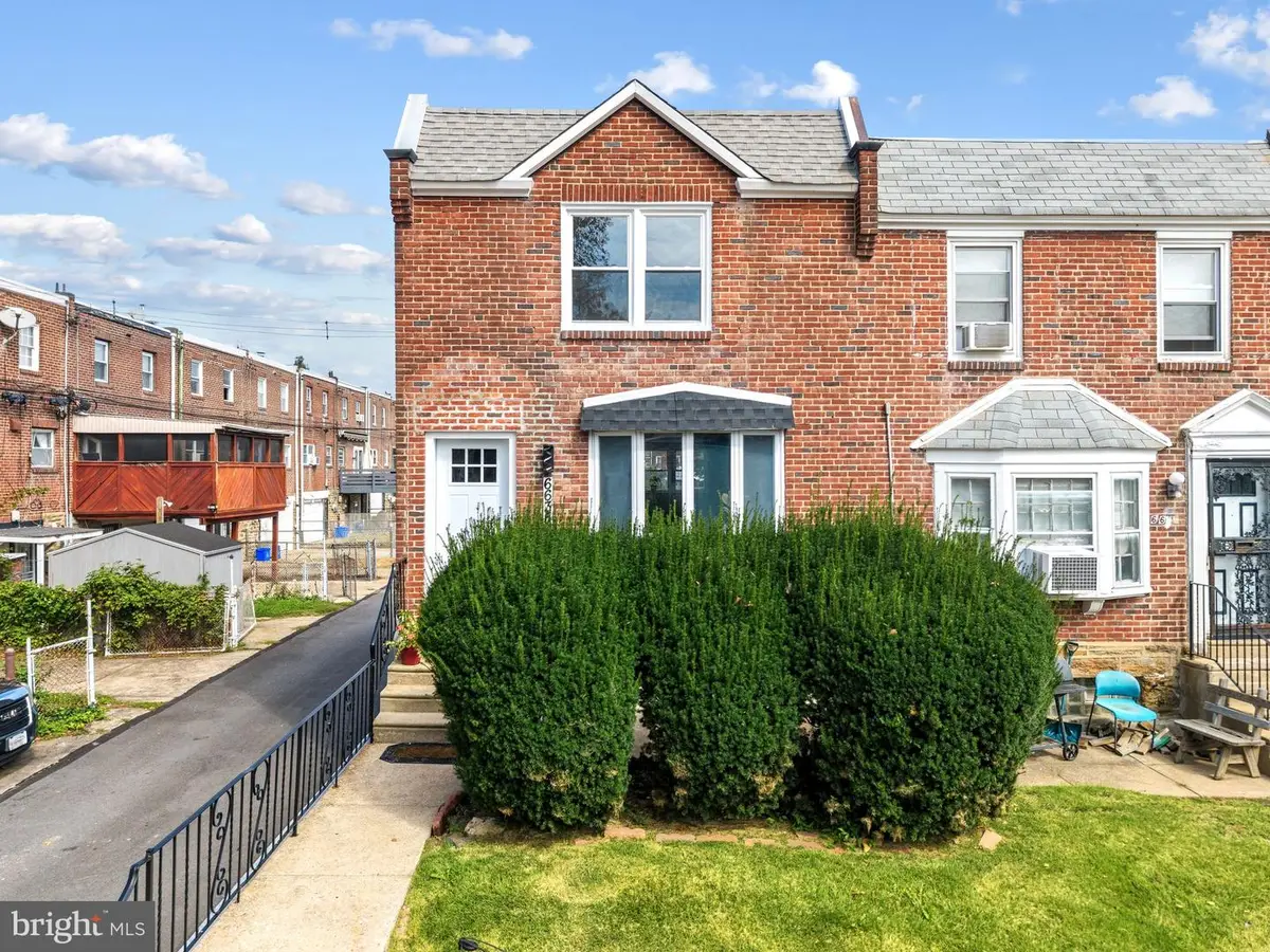 6635 Hollis St, Philadelphia, PA 19138 - #1
