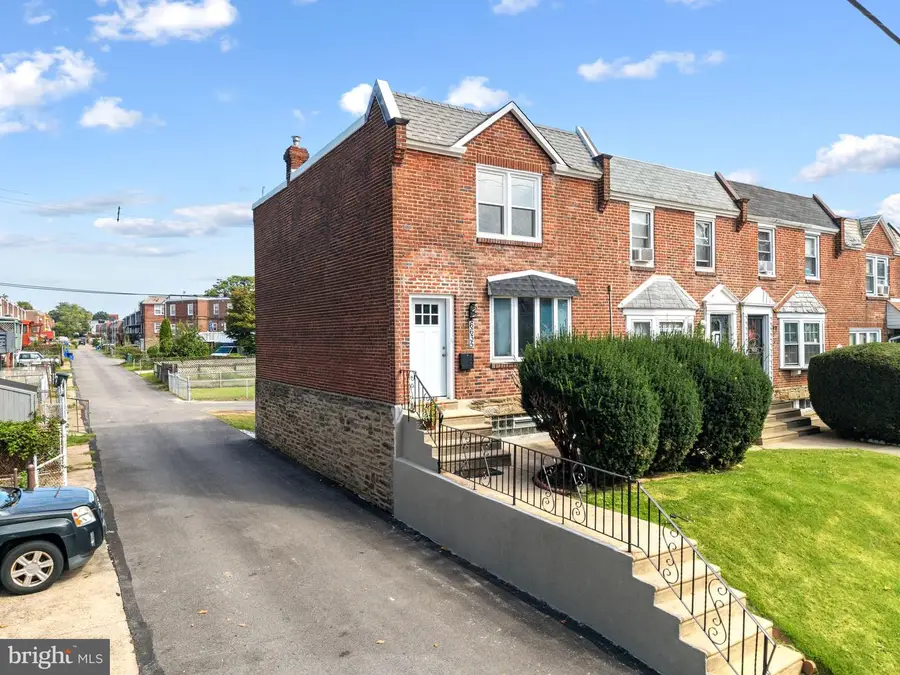 6635 Hollis St, Philadelphia, PA 19138 - #2