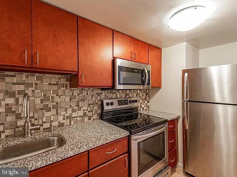1324 Locust St #207, Philadelphia, PA 19107 - #3