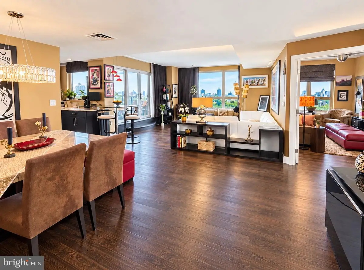717 S Chris Columbus Blvd #901, Philadelphia, PA 19147 - #1