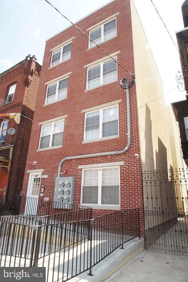 321 N 40th St, Philadelphia, PA 19104 - #1