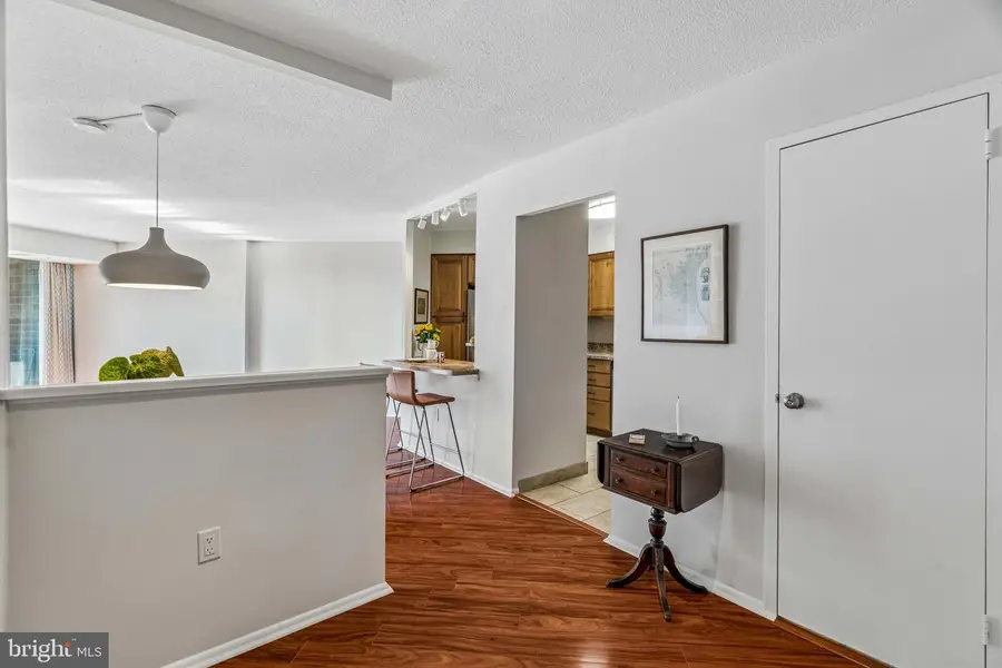 1420-00 Locust St #18d, Philadelphia, PA 19102 - #2