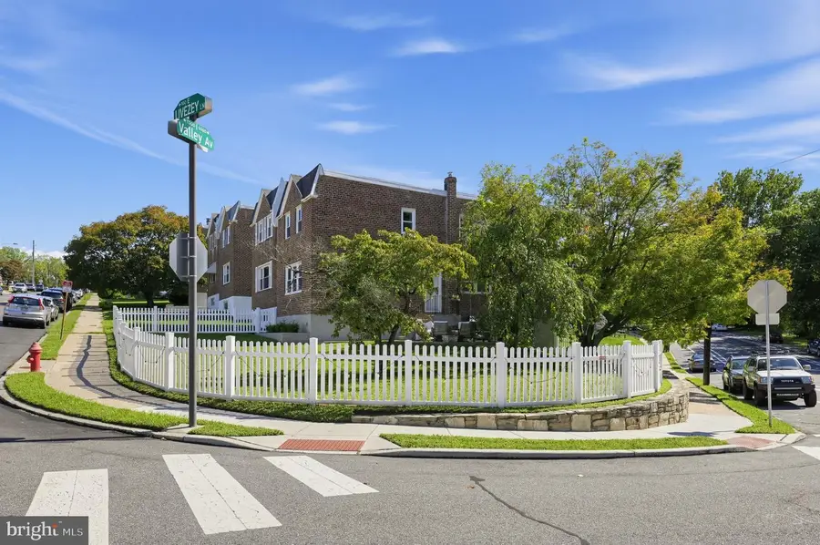 700 Livezey Ln, Philadelphia, PA 19128 - #2