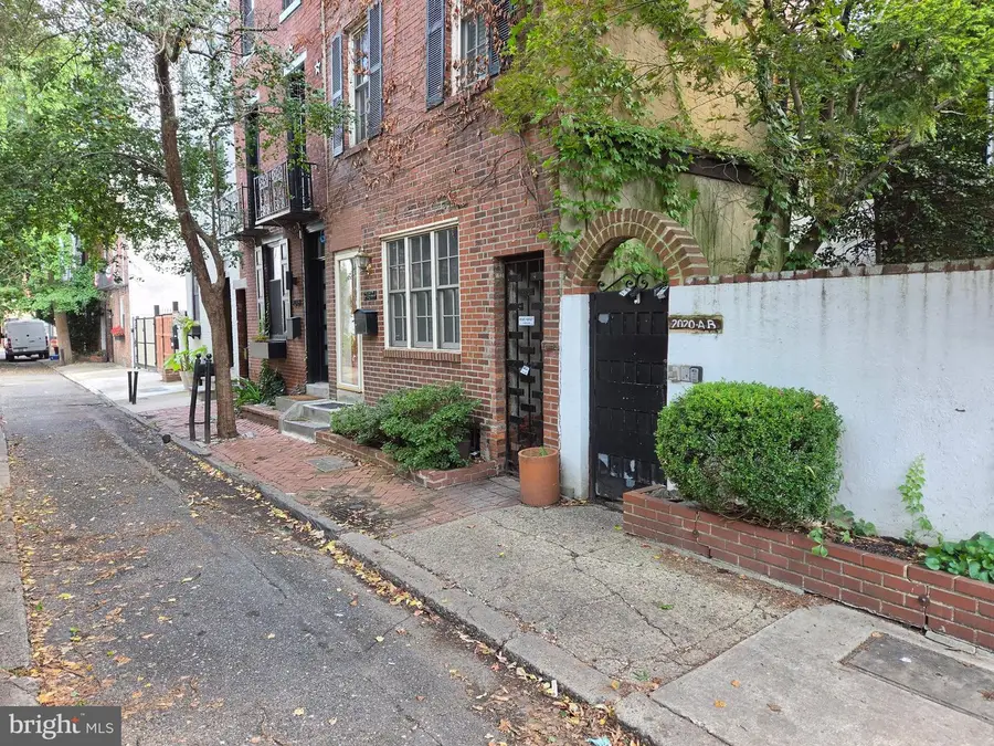 2021 Lombard St, Philadelphia, PA 19146 - #2