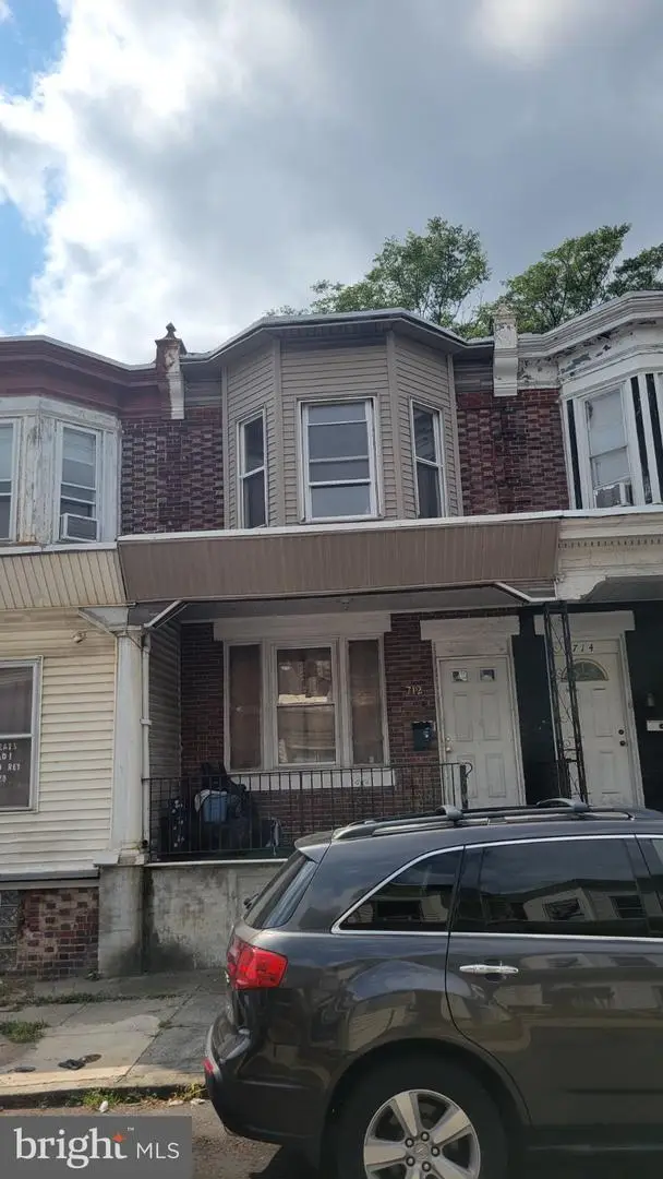 712 W Raymond St, Philadelphia, PA 19140 - #1