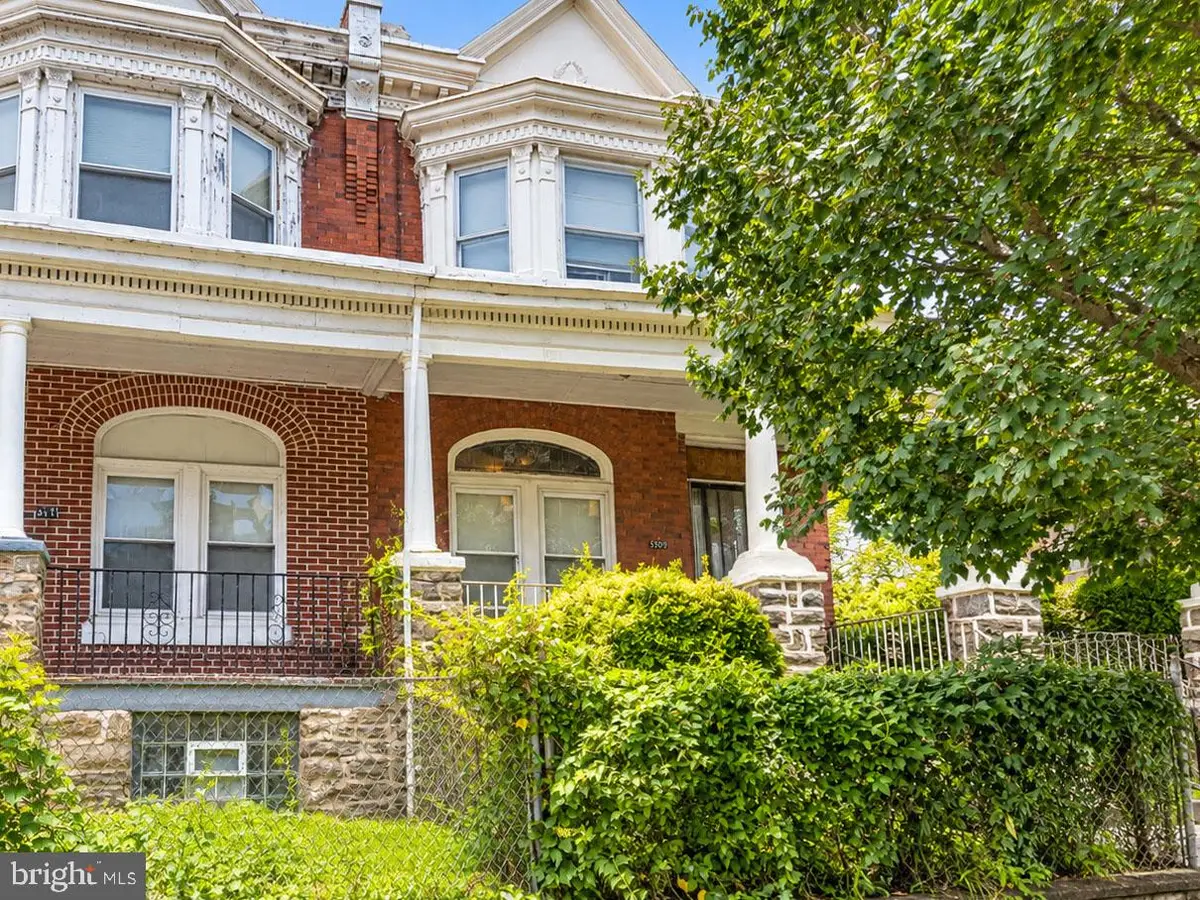 5209 N Warnock St, Philadelphia, PA 19141 - #1