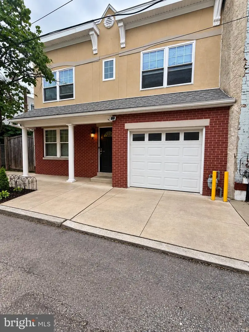 2349 Cross St, Philadelphia, PA 19146 - #1