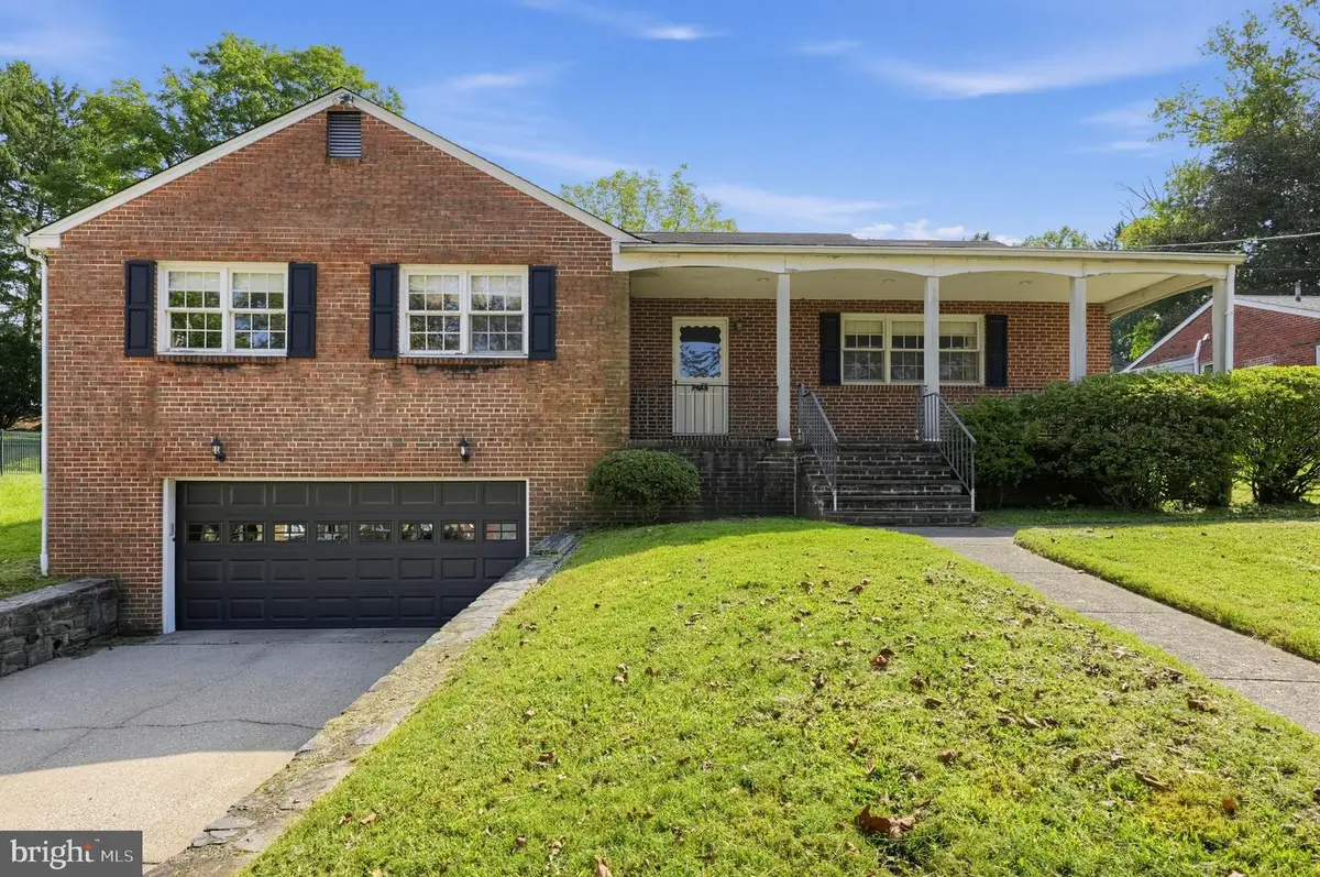 650 Hendren St, Philadelphia, PA 19128 - #1