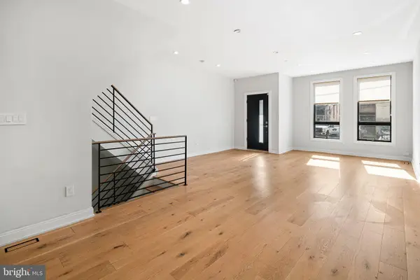 2042 Trenton Ave, PHILADELPHIA, PA 19125