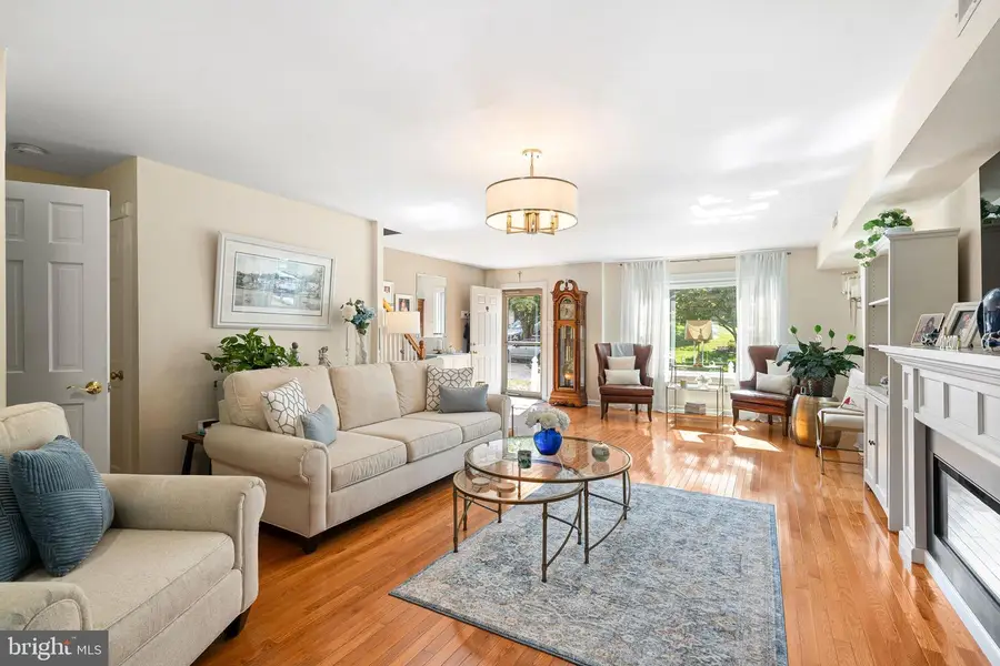 812 Seffert St, Philadelphia, PA 19128 - #3