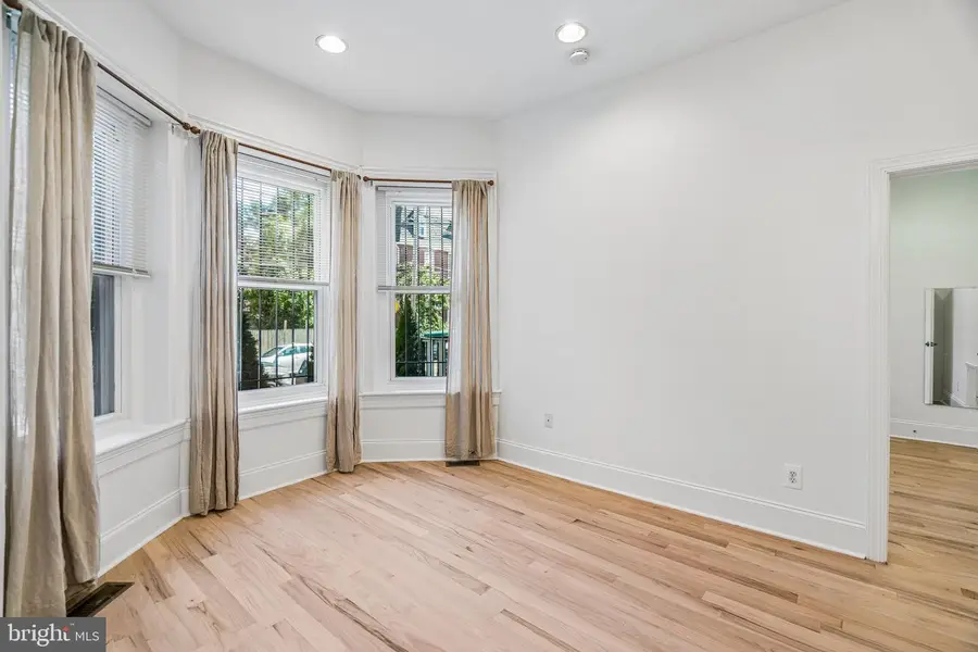 4900 Cedar Ave #1d, Philadelphia, PA 19143 - #3