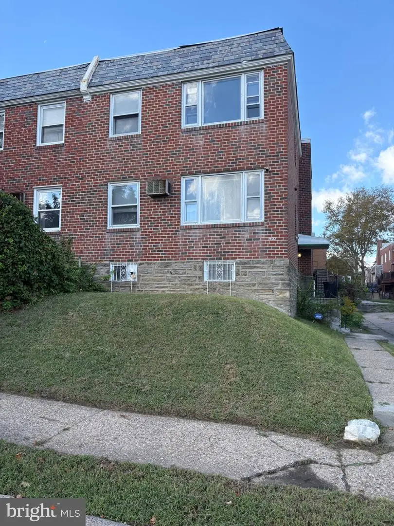 907 E Phil Ellena St, Philadelphia, PA 19150 - #1