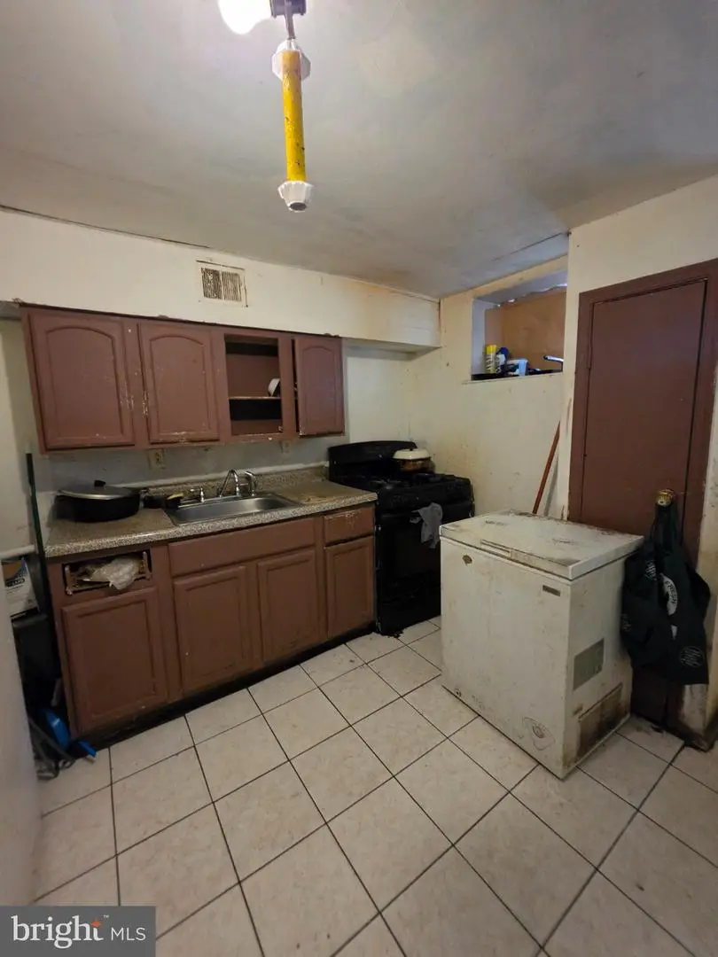 7027 Upland St, Philadelphia, PA 19142 - #3