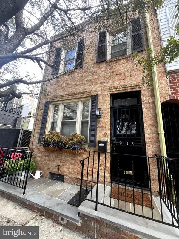 909 S 3rd St, PHILADELPHIA, PA 19147