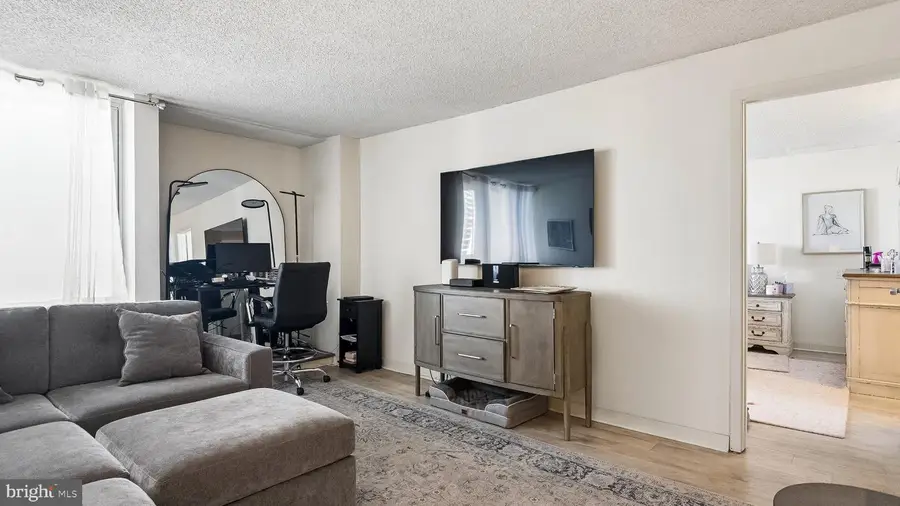 604 S Washington Sq #3008, Philadelphia, PA 19106 - #3