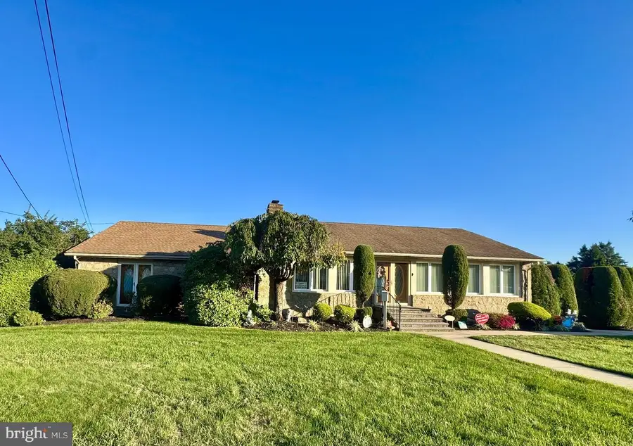 1000 Welsh Rd, Philadelphia, PA 19115 - #3