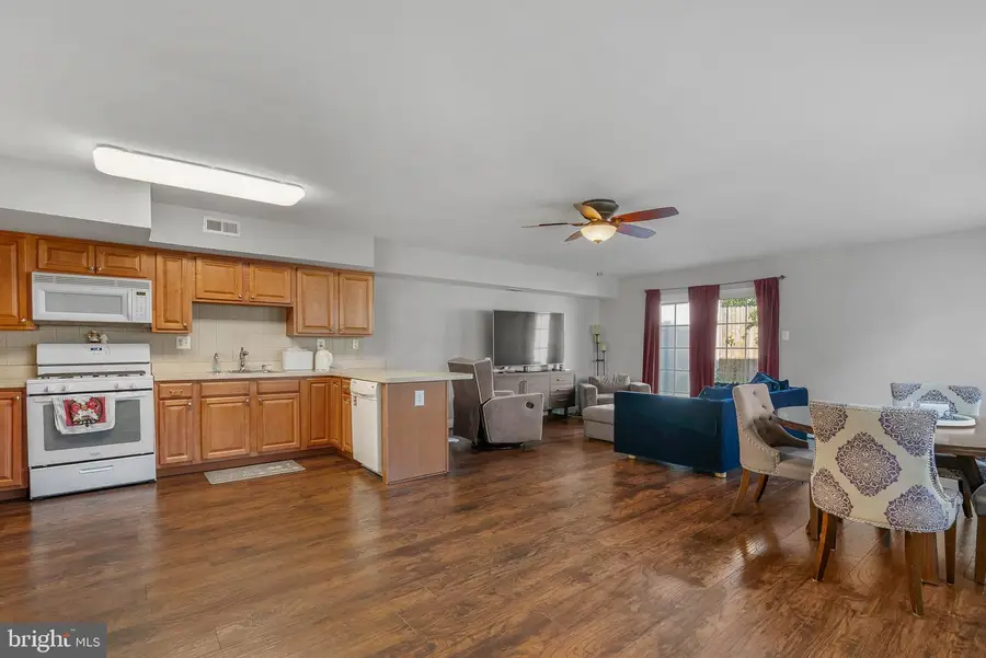 8026 Montague St, Philadelphia, PA 19136 - #3